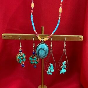 Vintage southwest Turquoise Necklace Earrings Set Beaded Jewelry